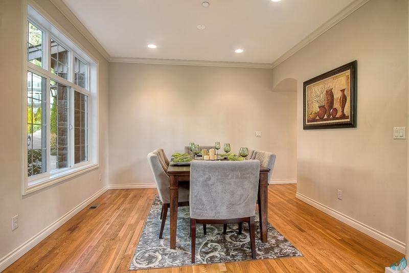 Dining area.jpg